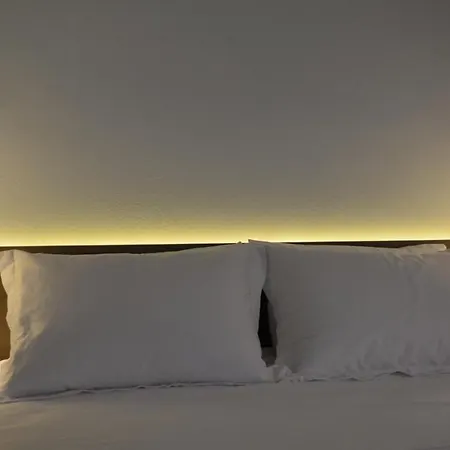 Eleven Views Ήλια