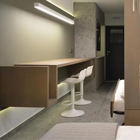 Eleven Views Ξενοδοχείο με διαμερίσματα 3*