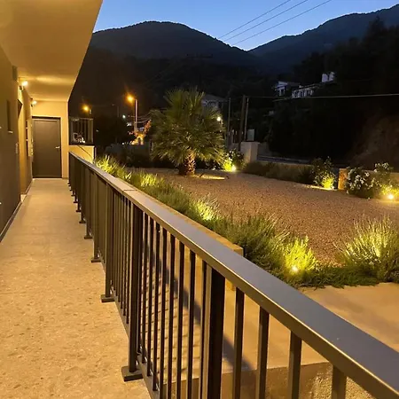 Eleven Views 3* Ília